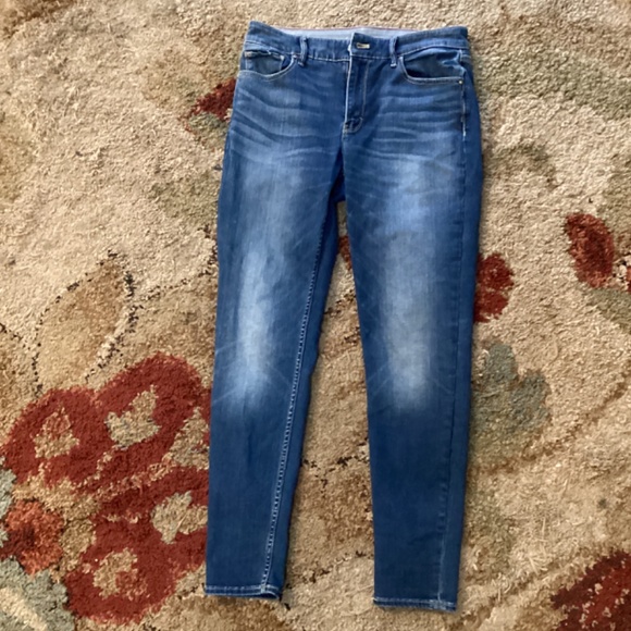 WHITE House Black Market Skinny Jeans with stretch. Women’s size 8 - Picture 2 of 7